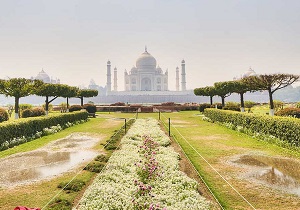 From Mumbai : Same Day Taj Mahal and Agra Fort Tour