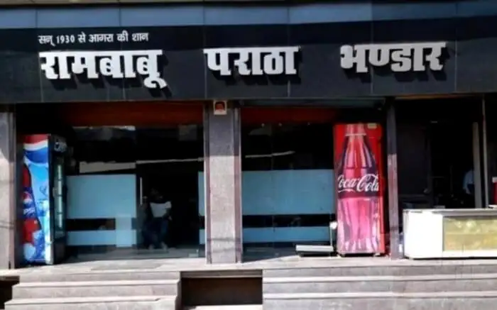 5 Popular Hot-Spots Serving the Best Street Food in Agra 2 acj 2003 street food in agra 2