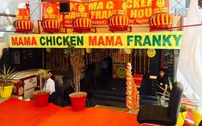 5 Popular Hot-Spots Serving the Best Street Food in Agra 3 acj 2003 street food in agra 4