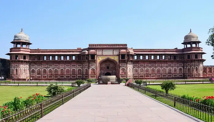 Explore the True Charm of Agra with Kaulakha Village 2 Agra Fort 1