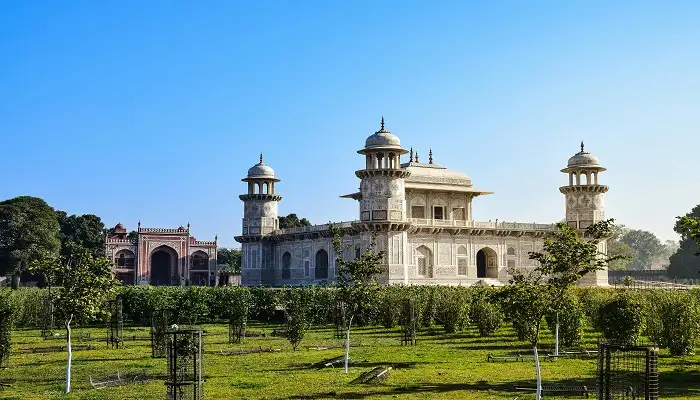Best Places to Visit in Agra in One Day – 2025 Guide 5 Itimad ud Daulahs Tomb