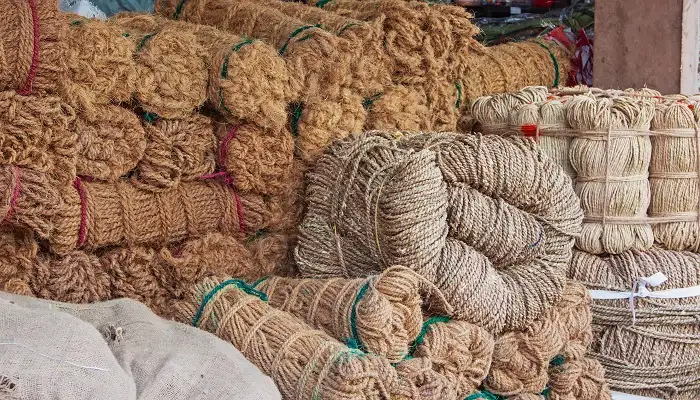 Shopping Extravaganza at the Dazzling Sadar Bazaar in Agra – A Must-Visit in 2025 2 The Vibrant World Of Sadar Bazaar Shopping