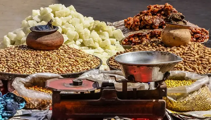 Shopping Extravaganza at the Dazzling Sadar Bazaar in Agra – A Must-Visit in 2025 3 Understanding Sadar Bazaar Timings