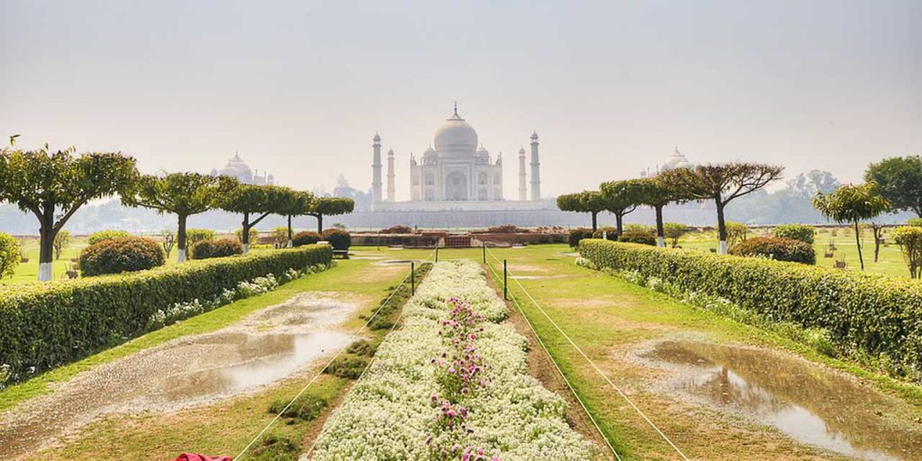 10 must-visit places for foreigners to visit in Agra 2 Mehtab Bagh
